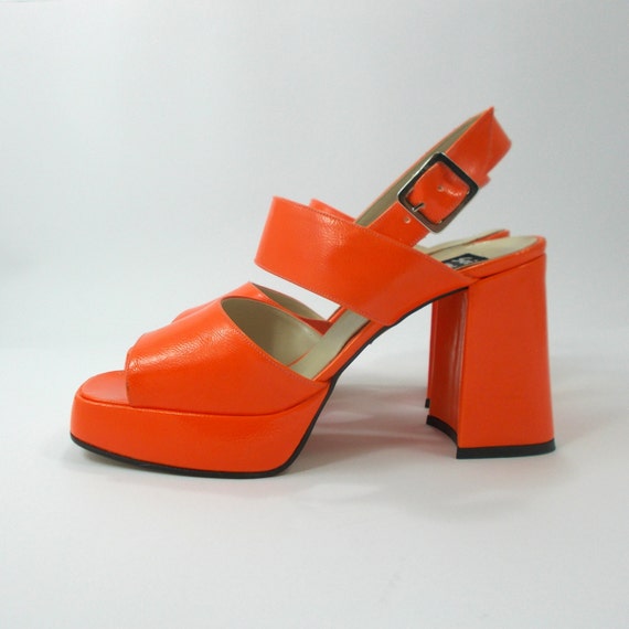 heels Retro platform