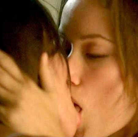 lesbian kiss Sexy