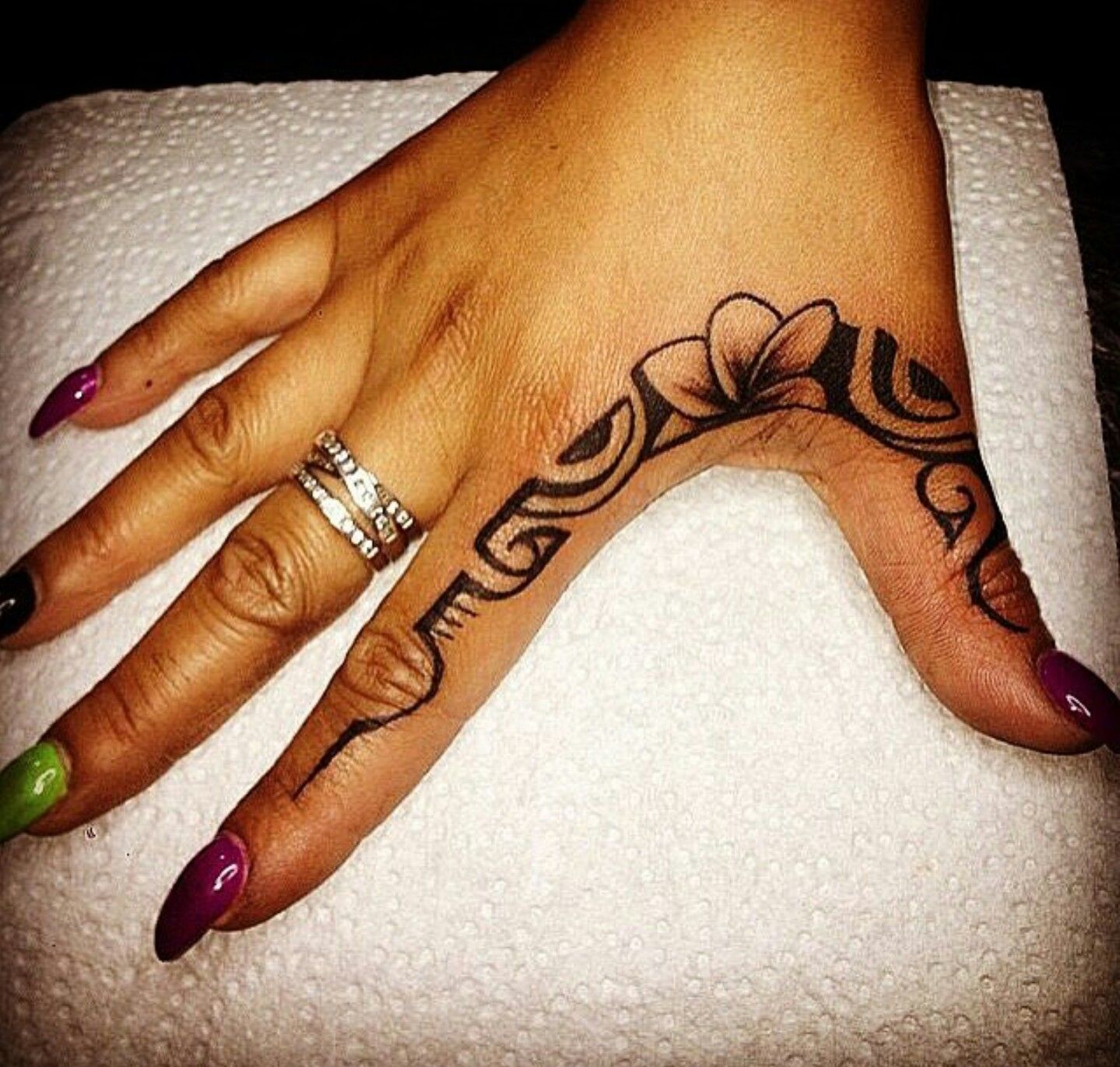 Maori tattoo frauen