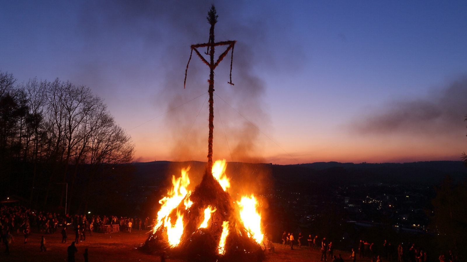 rennbahn Osterfeuer horner