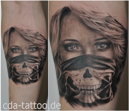 tattoo Frau mit maske