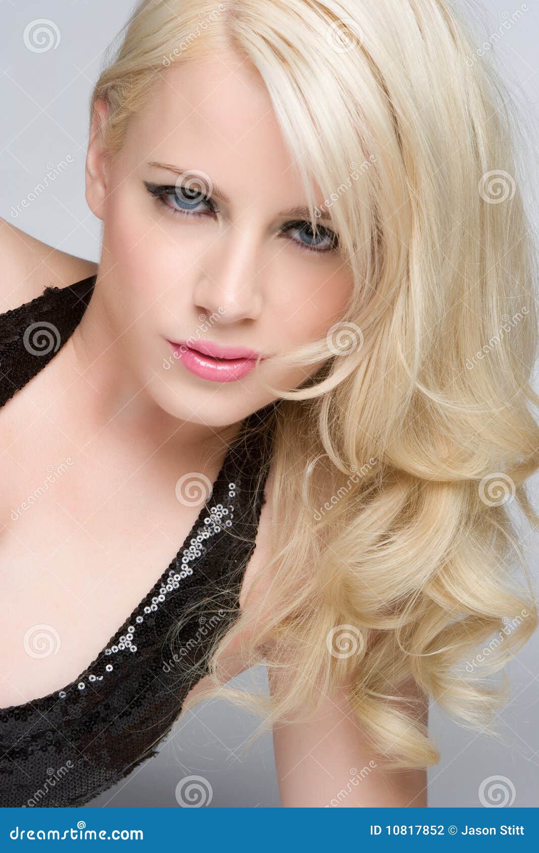 Blondes model nackt