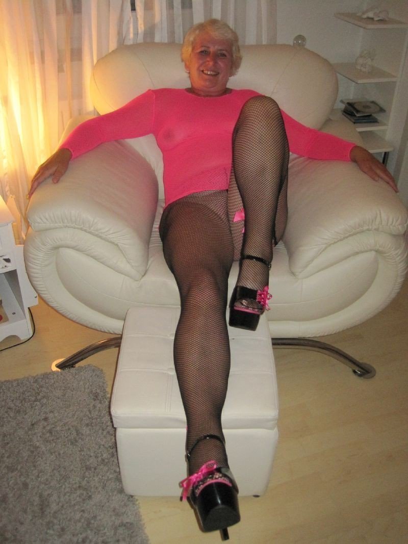 in pantyhose Grannies