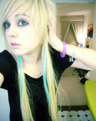 hair Emo girl blond