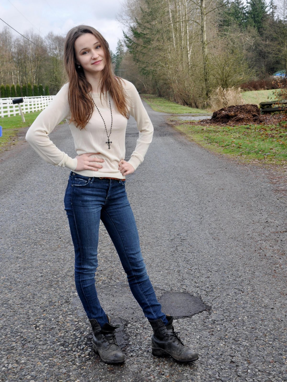 in tight jeans Teen