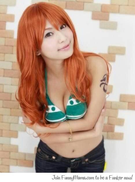 hot Nami cosplay