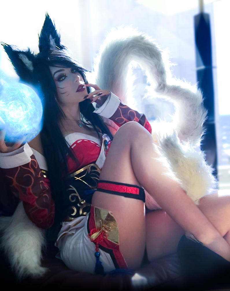 Sexy ahri cosplay