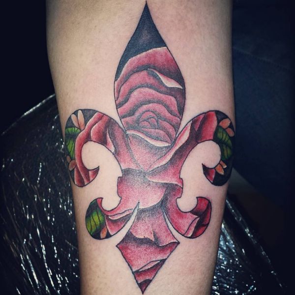 fleur lis bedeutung de Tattoo