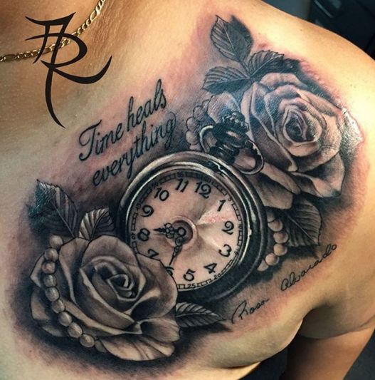 rose schulterblatt Tattoo